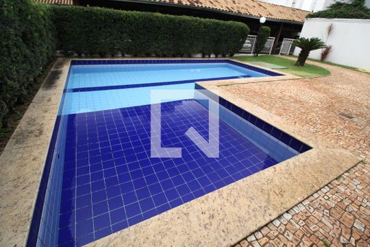 Área comum - Piscina de apartamento para alugar com 3 quartos, 70m² em Tubalina, Uberlândia