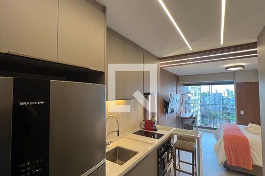 Cozinha de kitnet/studio à venda com 1 quarto, 26m² em Cerqueira César, São Paulo