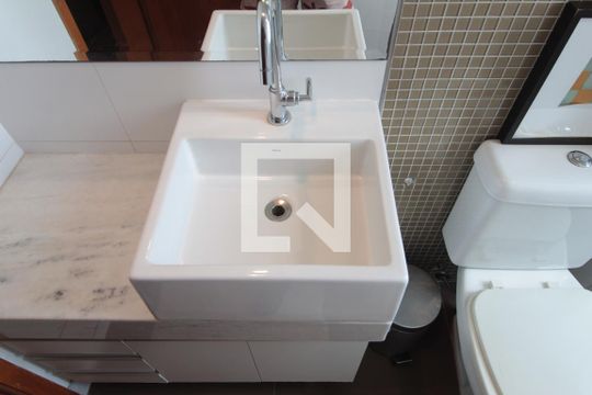 Banheiro Social de apartamento à venda com 3 quartos, 196m² em Ouro Preto, Belo Horizonte