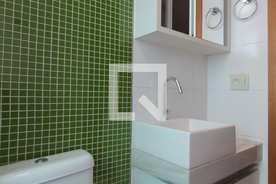 Banheiro da Suite de apartamento à venda com 3 quartos, 196m² em Ouro Preto, Belo Horizonte