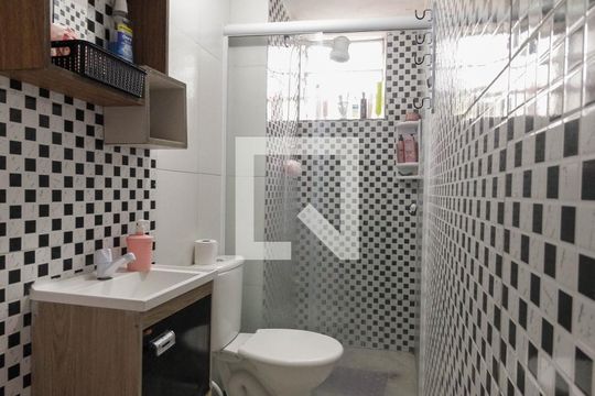 Banheiro de apartamento à venda com 2 quartos, 44m² em Vila Jacuí, São Paulo