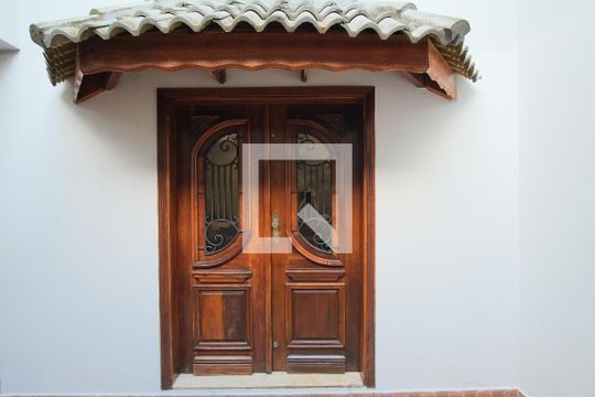 Entrada de casa à venda com 3 quartos, 330m² em Vila Carrão, São Paulo