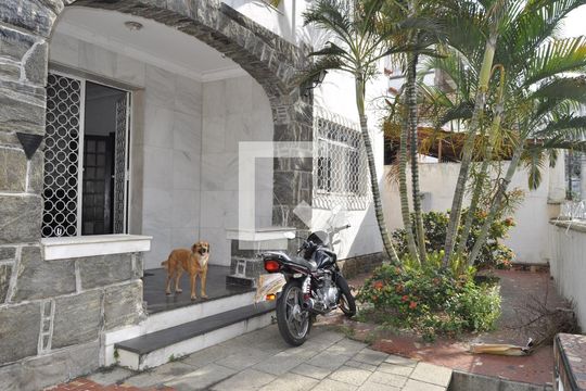 Área comum de casa à venda com 3 quartos, 227m² em Lins de Vasconcelos, Rio de Janeiro