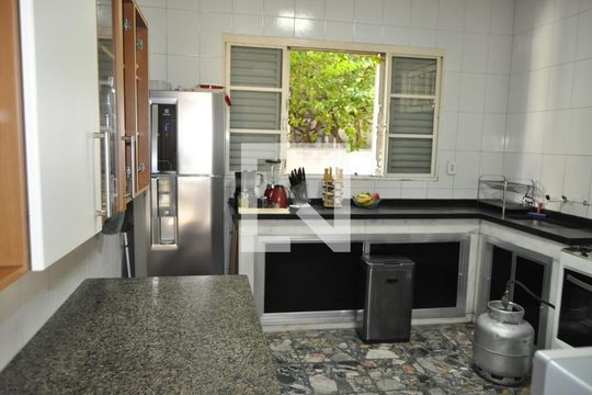 Cozinha de casa à venda com 3 quartos, 227m² em Lins de Vasconcelos, Rio de Janeiro