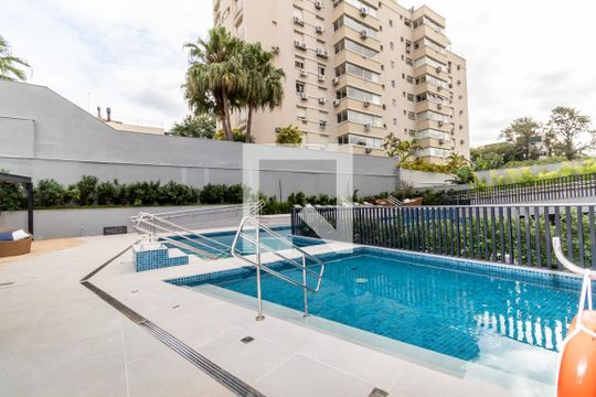 Área comum - Piscina de apartamento para alugar com 1 quarto, 36m² em Boa Vista, Porto Alegre