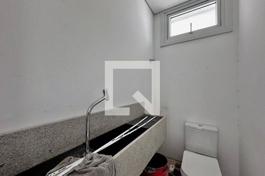 Lavabo de casa de condomínio à venda com 4 quartos, 496m² em Jardim Cordeiro, São Paulo