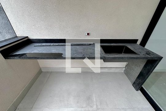 Varanda/Quintal de casa de condomínio à venda com 4 quartos, 496m² em Jardim Cordeiro, São Paulo