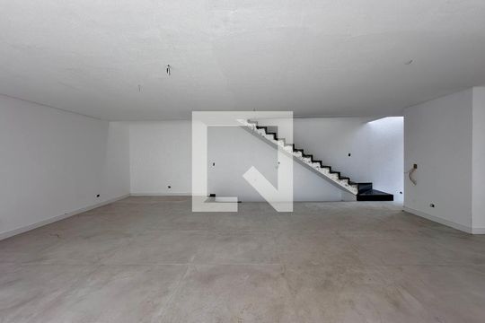 Sala de casa de condomínio à venda com 4 quartos, 486m² em Jardim Cordeiro, São Paulo