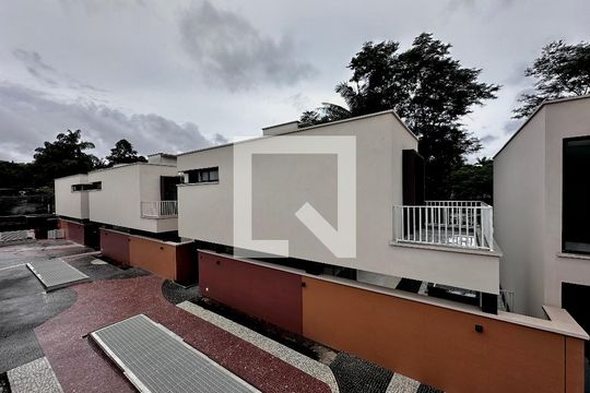 Vista Suíte 3 de casa de condomínio à venda com 4 quartos, 486m² em Jardim Cordeiro, São Paulo