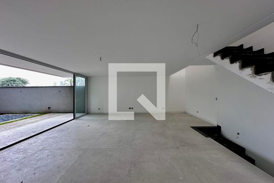 Sala de casa de condomínio à venda com 4 quartos, 531m² em Jardim Cordeiro, São Paulo