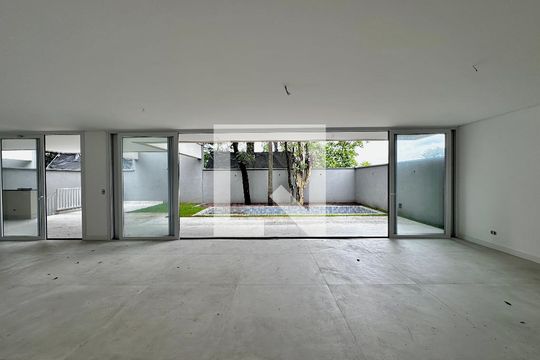 Sala de casa de condomínio à venda com 4 quartos, 531m² em Jardim Cordeiro, São Paulo