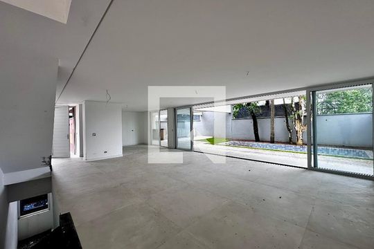 Sala de casa de condomínio à venda com 4 quartos, 531m² em Jardim Cordeiro, São Paulo