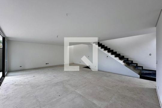 Sala de casa de condomínio à venda com 4 quartos, 531m² em Jardim Cordeiro, São Paulo