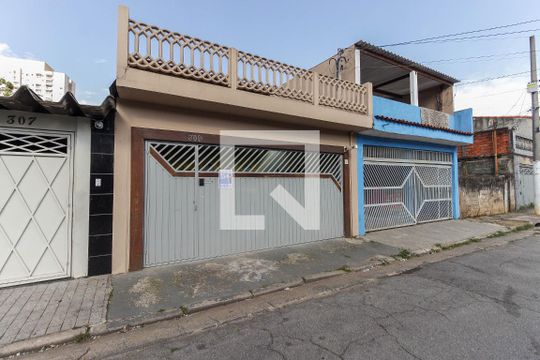 Fachada de casa à venda com 4 quartos, 376m² em Vila Regina, São Paulo