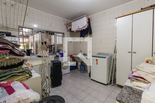 Área de Serviço de casa à venda com 4 quartos, 376m² em Vila Regina, São Paulo