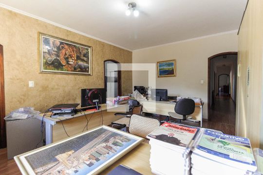 Suíte de casa à venda com 4 quartos, 376m² em Vila Regina, São Paulo