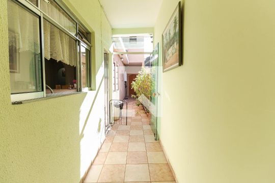Área Externa de casa à venda com 4 quartos, 376m² em Vila Regina, São Paulo
