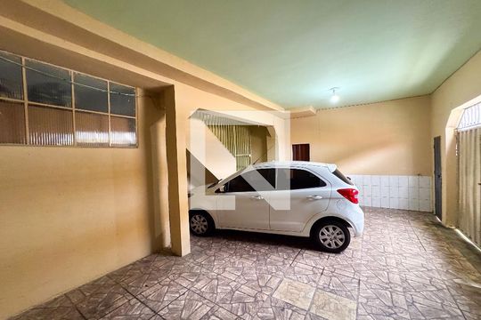Garagem de casa de condomínio à venda com 3 quartos, 360m² em Novo Riacho, Contagem