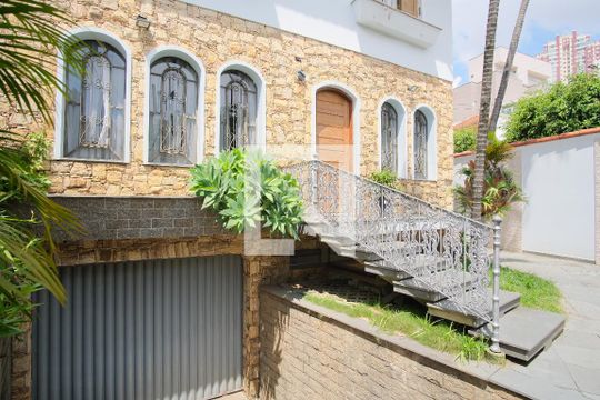 Frente de casa à venda com 4 quartos, 250m² em Chácara Santo Antônio (zona Leste), São Paulo