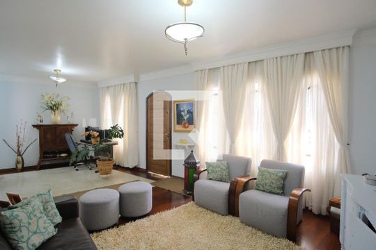 Casa à venda com 4 quartos, 250m² em Chácara Santo Antônio (zona Leste), São Paulo
