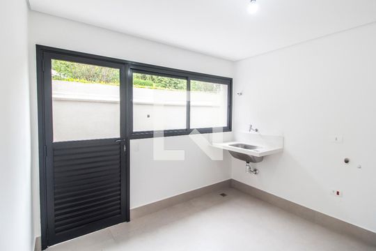 Área de Serviço de casa de condomínio à venda com 4 quartos, 360m² em Alphaville, Santana de Parnaíba