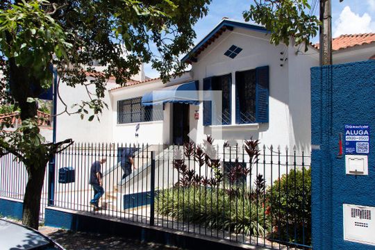 FACHADA de casa para alugar com 2 quartos, 165m² em Botafogo, Campinas