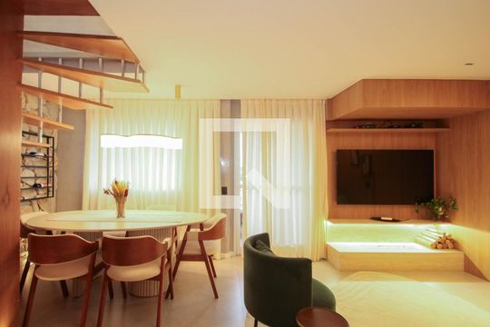 Apartamento à venda com 3 quartos, 252m² em Jardim Leonor, São Paulo