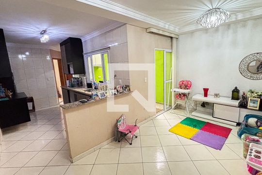 Apartamento para alugar com 2 quartos, 50m² em Vila Pires, Santo André
