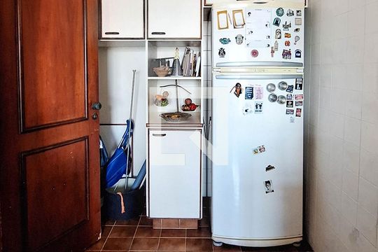 Cozinha de apartamento à venda com 3 quartos, 166m² em Icaraí, Niterói
