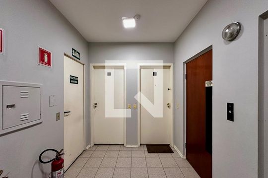 Hall Apartamento de apartamento à venda com 1 quarto, 60m² em Vila Olímpia, São Paulo