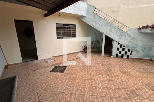 Área Externa de casa à venda com 11 quartos, 568m² em Parque Industrial, Campinas