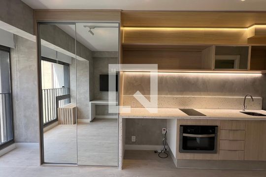 Quarto de kitnet/studio à venda com 1 quarto, 27m² em Cerqueira César, São Paulo