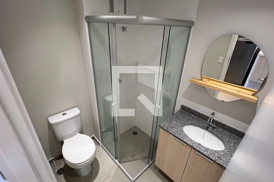Banheiro de kitnet/studio à venda com 1 quarto, 27m² em Cerqueira César, São Paulo