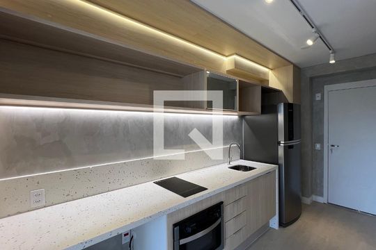 Cozinha de kitnet/studio à venda com 1 quarto, 27m² em Cerqueira César, São Paulo