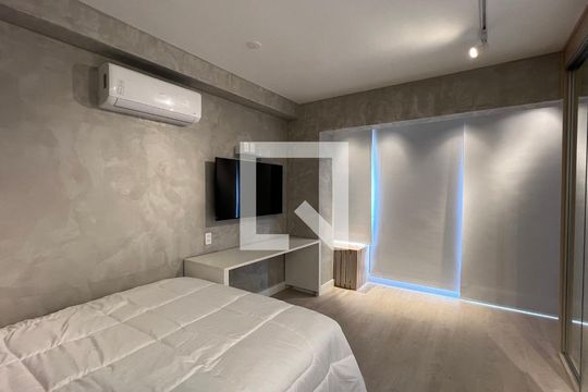 Quarto de kitnet/studio à venda com 1 quarto, 27m² em Cerqueira César, São Paulo