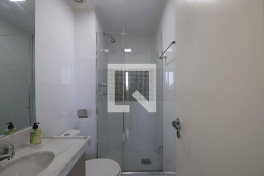 Banheiro de apartamento para alugar com 2 quartos, 62m² em Marechal Rondon, Canoas