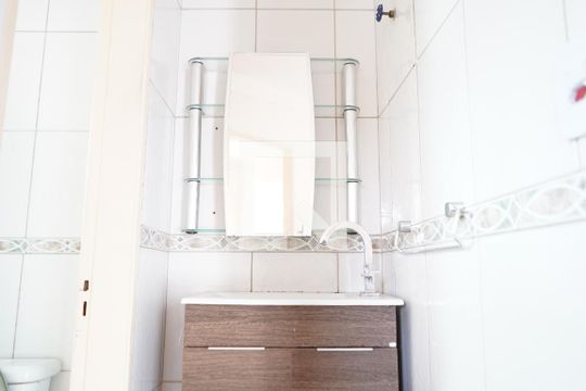 Banheiro de apartamento à venda com 2 quartos, 44m² em Canindé, São Paulo