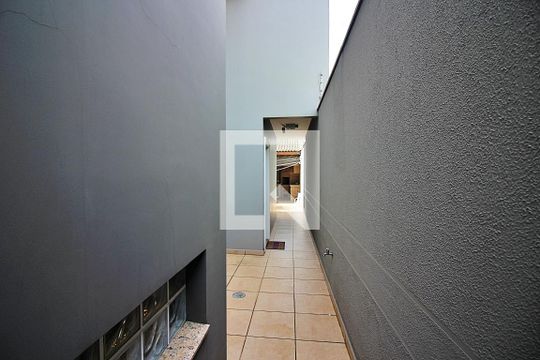 Corredor de casa à venda com 4 quartos, 260m² em Jardim Nova Petropolis, São Bernardo do Campo