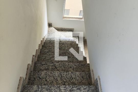 Escada para os Quartos de apartamento à venda com 4 quartos, 185m² em Linda Vista, Contagem