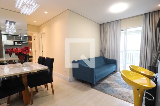 Sala de apartamento à venda com 2 quartos, 65m² em Vila América, Santo André