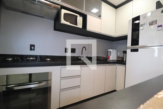 Cozinha de apartamento à venda com 2 quartos, 65m² em Vila América, Santo André