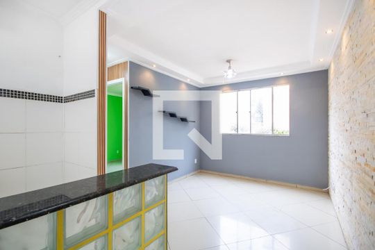 Sala de apartamento à venda com 2 quartos, 39m² em São Pedro, Osasco
