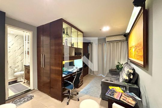Sala de apartamento para alugar com 1 quarto, 65m² em Ipanema, Rio de Janeiro