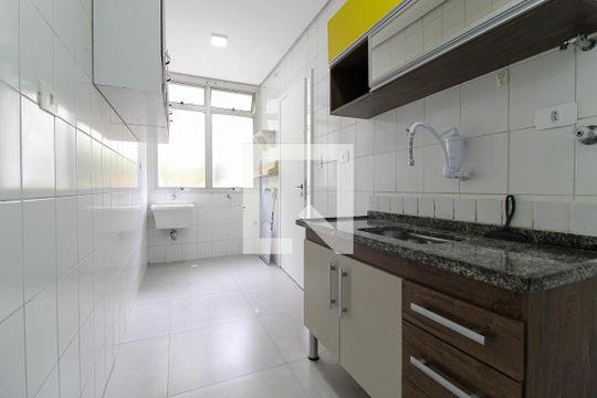 Cozinha de apartamento para alugar com 2 quartos, 45m² em Indianópolis, São Paulo