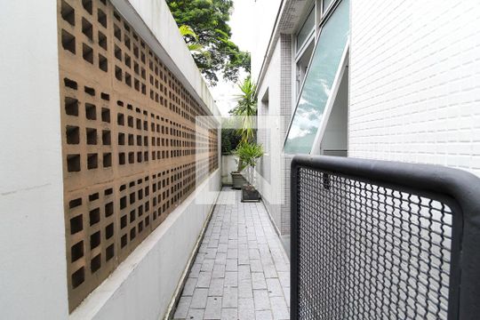 Quintal de apartamento para alugar com 2 quartos, 45m² em Indianópolis, São Paulo