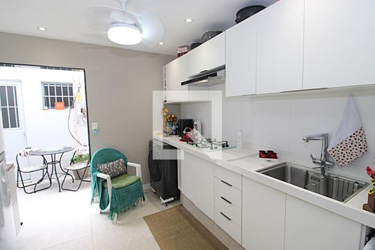 Cozinha de casa à venda com 3 quartos, 84m² em Lins de Vasconcelos, Rio de Janeiro