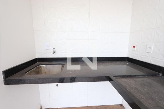 Cozinha de apartamento à venda com 2 quartos, 71m² em Cidade Continental, São Paulo