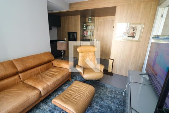 Sala de apartamento à venda com 1 quarto, 41m² em Jardim do Salso, Porto Alegre