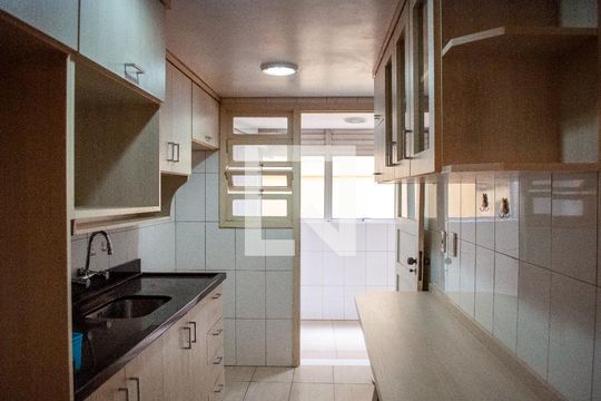 Cozinha de apartamento à venda com 3 quartos, 214m² em Menino Deus, Porto Alegre