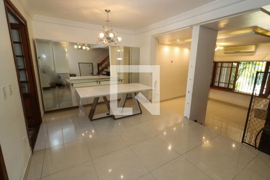 Sala de Jantar de casa à venda com 4 quartos, 180m² em Ipanema, Porto Alegre